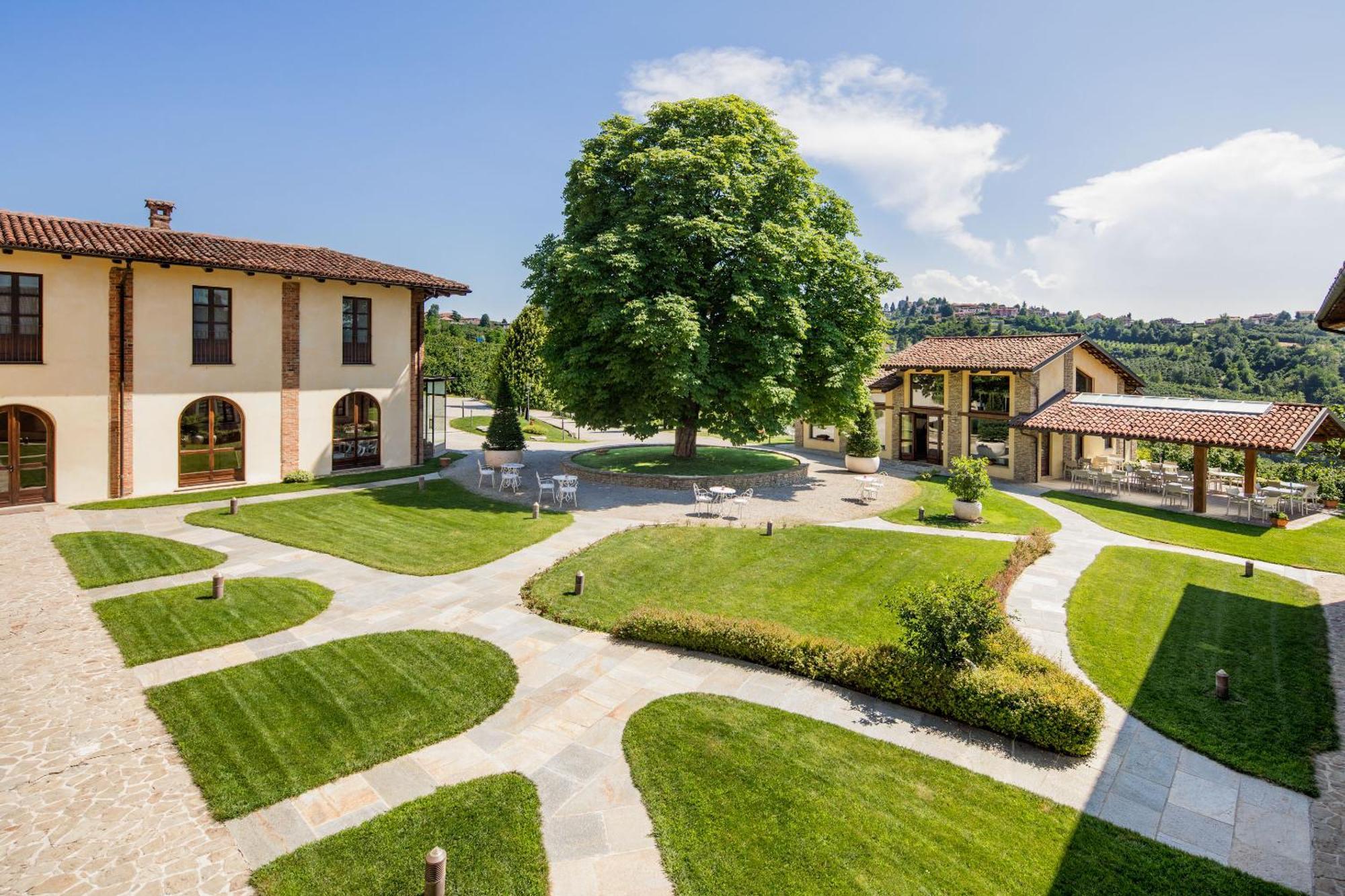 Relais Montemarino Hotel Borgomale Exterior photo